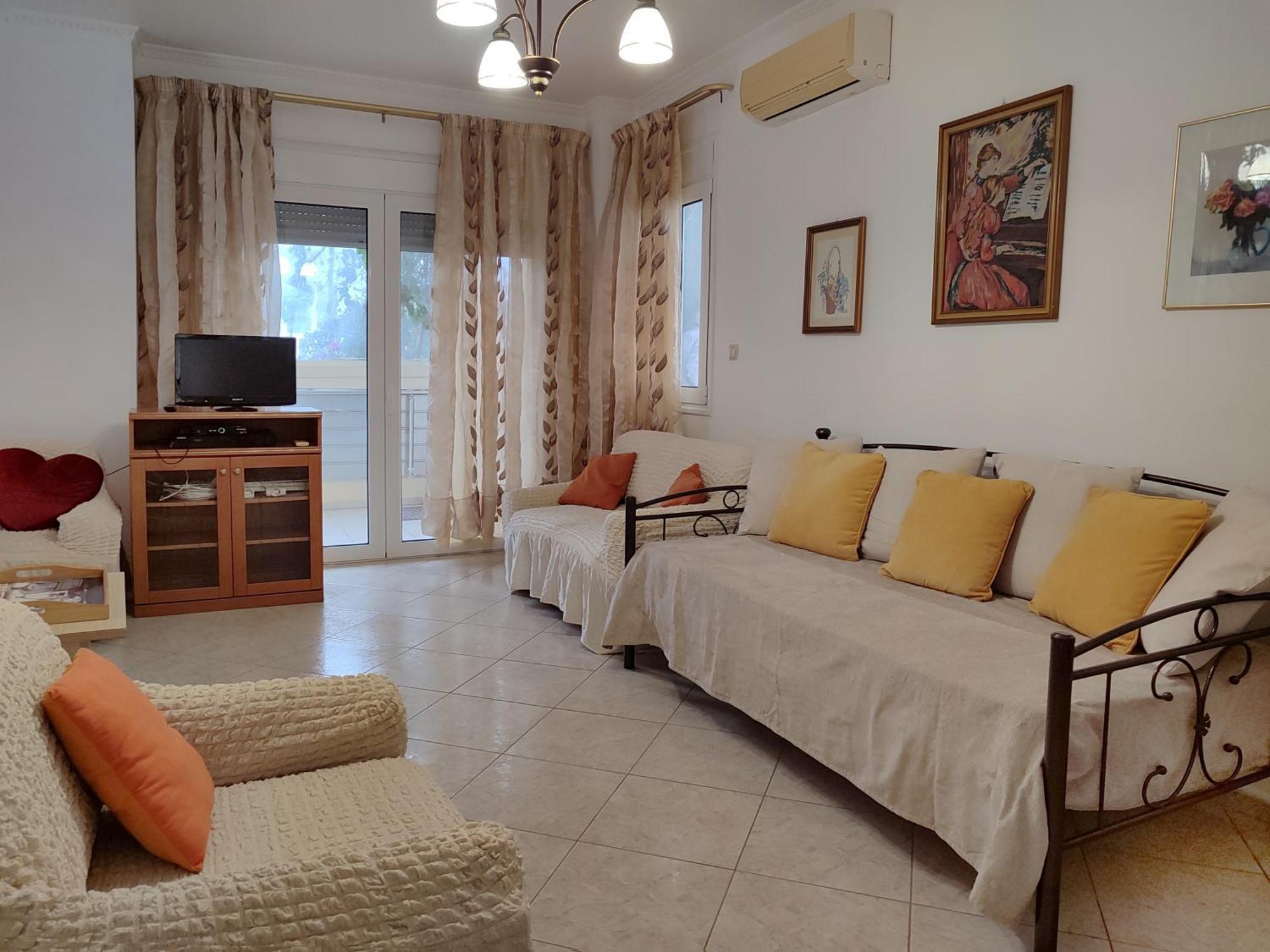 Georgia'S Family Apartment Ираклио Екстериор снимка