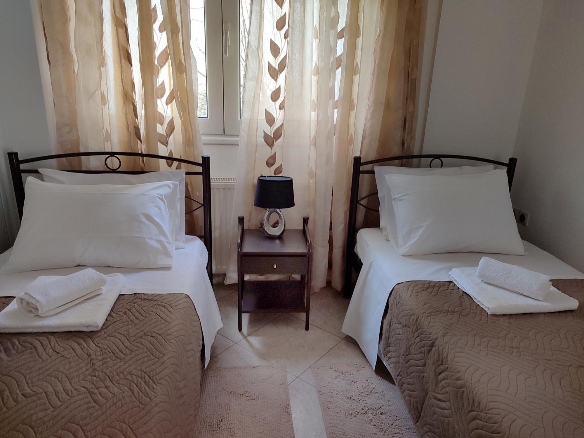 Georgia'S Family Apartment Ираклио Екстериор снимка