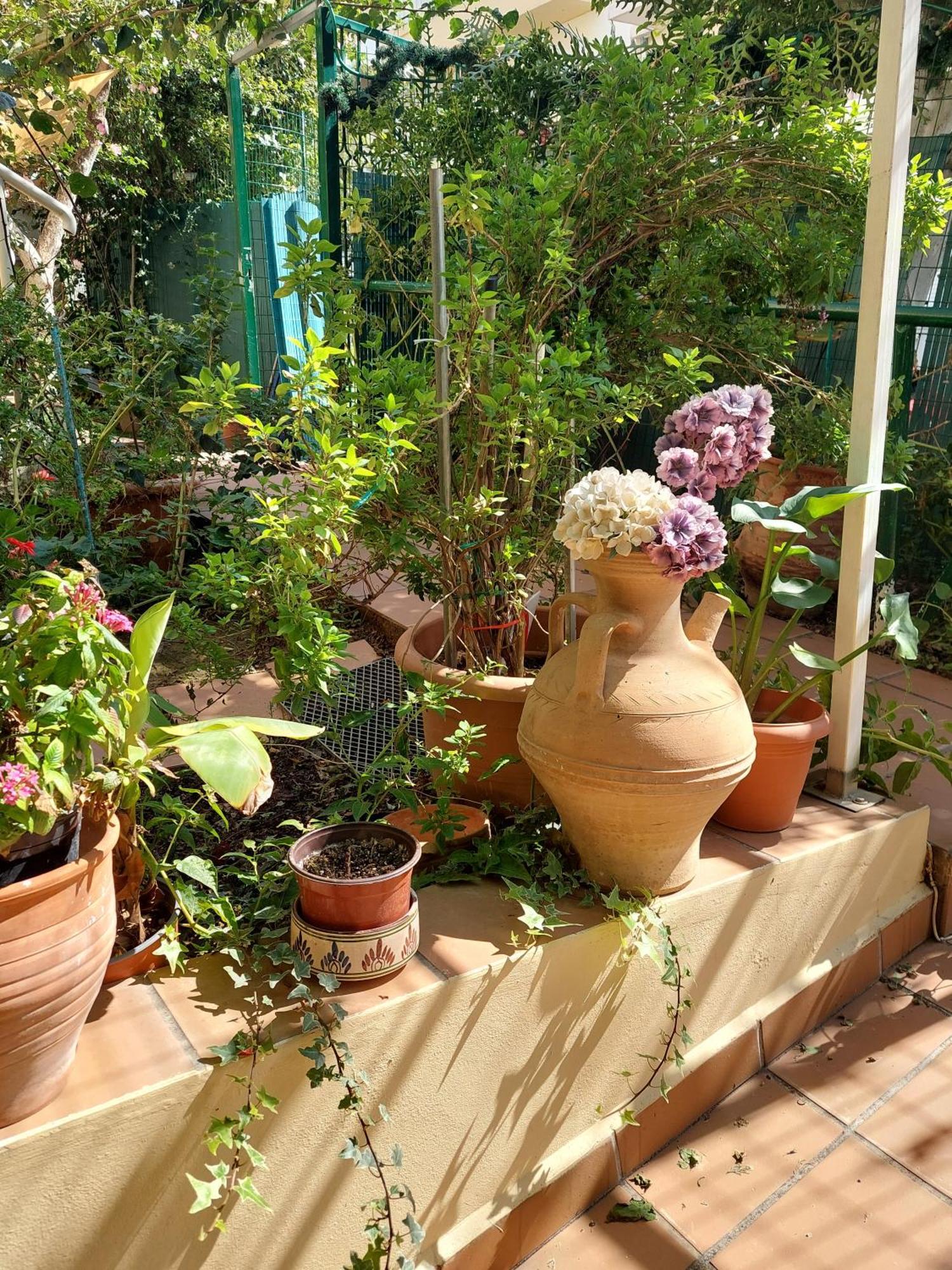Georgia'S Family Apartment Ираклио Екстериор снимка