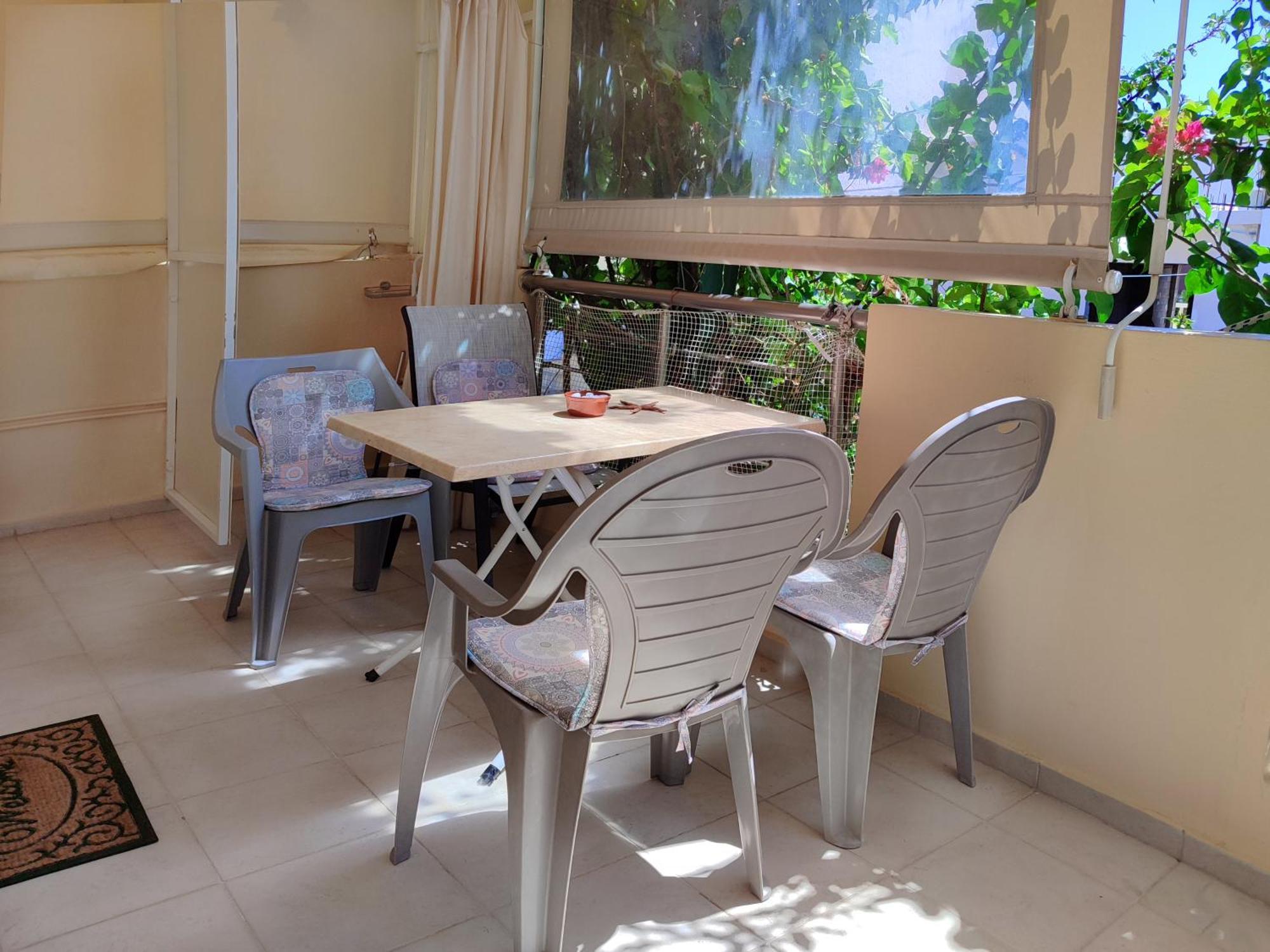 Georgia'S Family Apartment Ираклио Екстериор снимка