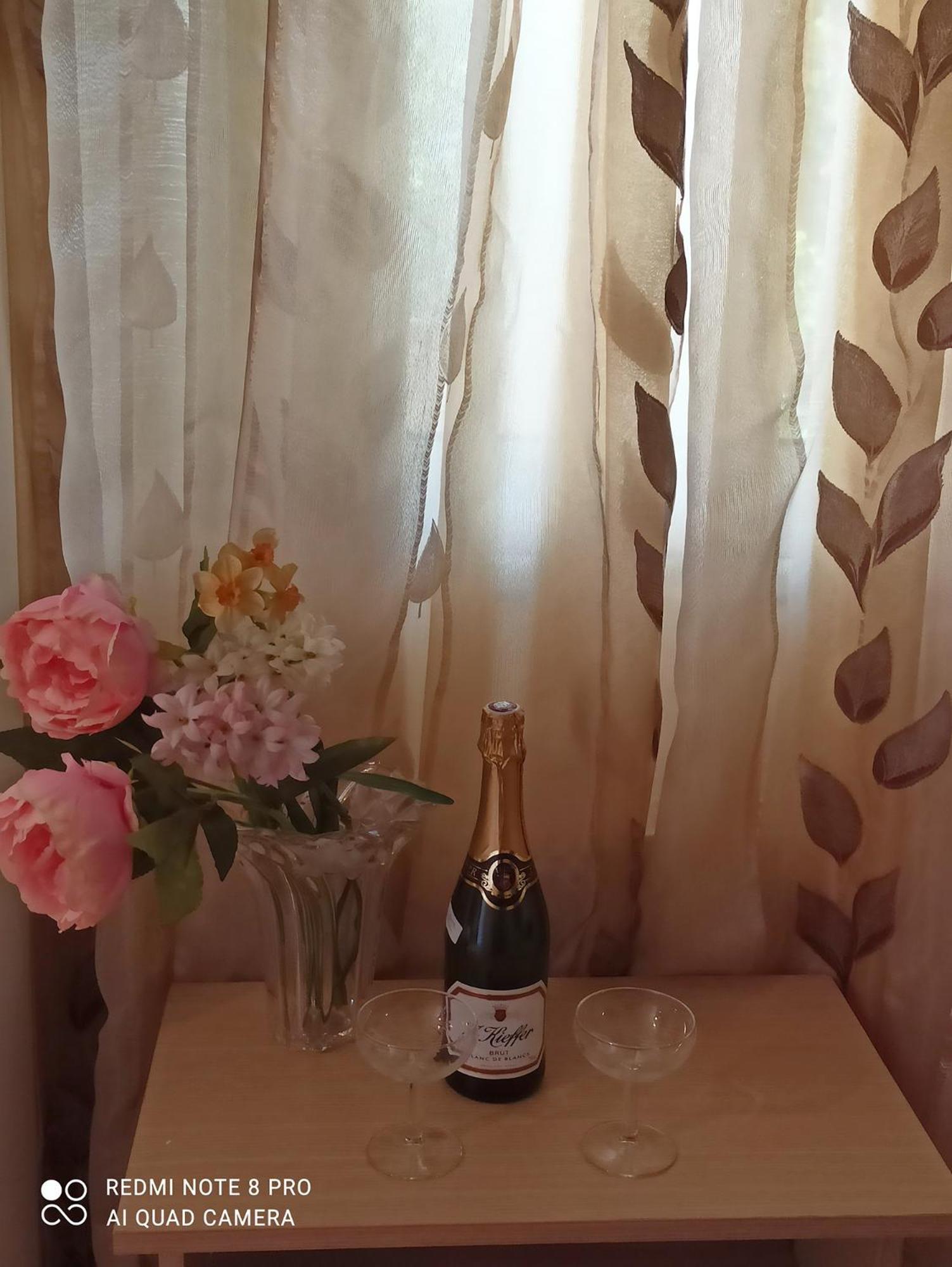 Georgia'S Family Apartment Ираклио Екстериор снимка