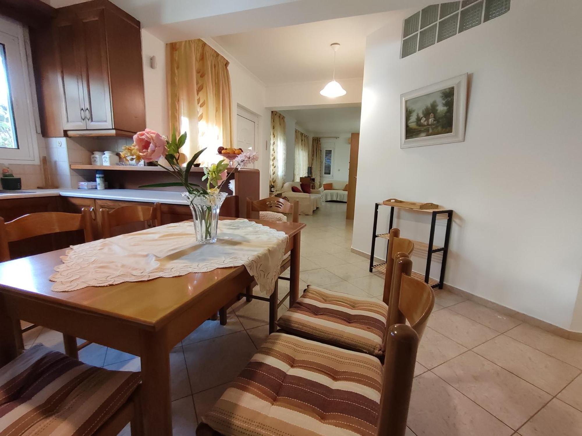 Georgia'S Family Apartment Ираклио Екстериор снимка